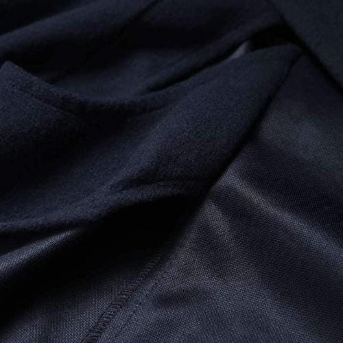 Schicker Herren-Poncho mit Knöpfen