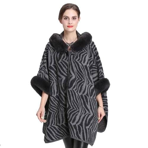 Damen-Poncho mit Pelzkragen und Pelzärmeln