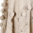 Damenponcho mit Pompons aus Baumwolle