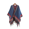 Ethnischer Damenponcho mit feinen Fransen