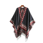 Ethnischer Damenponcho mit feinen Fransen