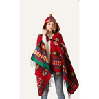 Feiner Damenponcho mit Kapuze