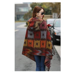 Feiner Damenponcho mit Kapuze