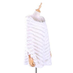 Kurzer Damenponcho mit Fell