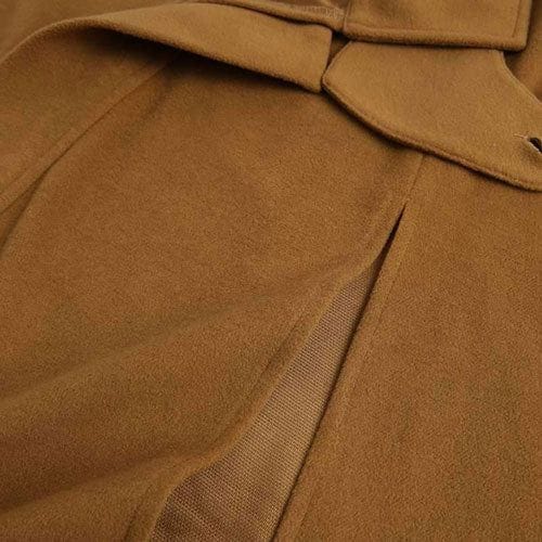 Langer eleganter Herrenponcho
