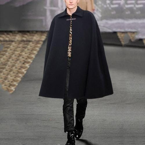 Langer warmer Herren-Poncho