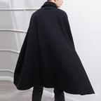 Langer warmer Herren-Poncho