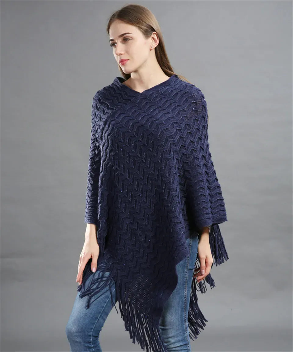 Pailletten-Poncho, asymmetrisch gestrickt, mit langen Fransen