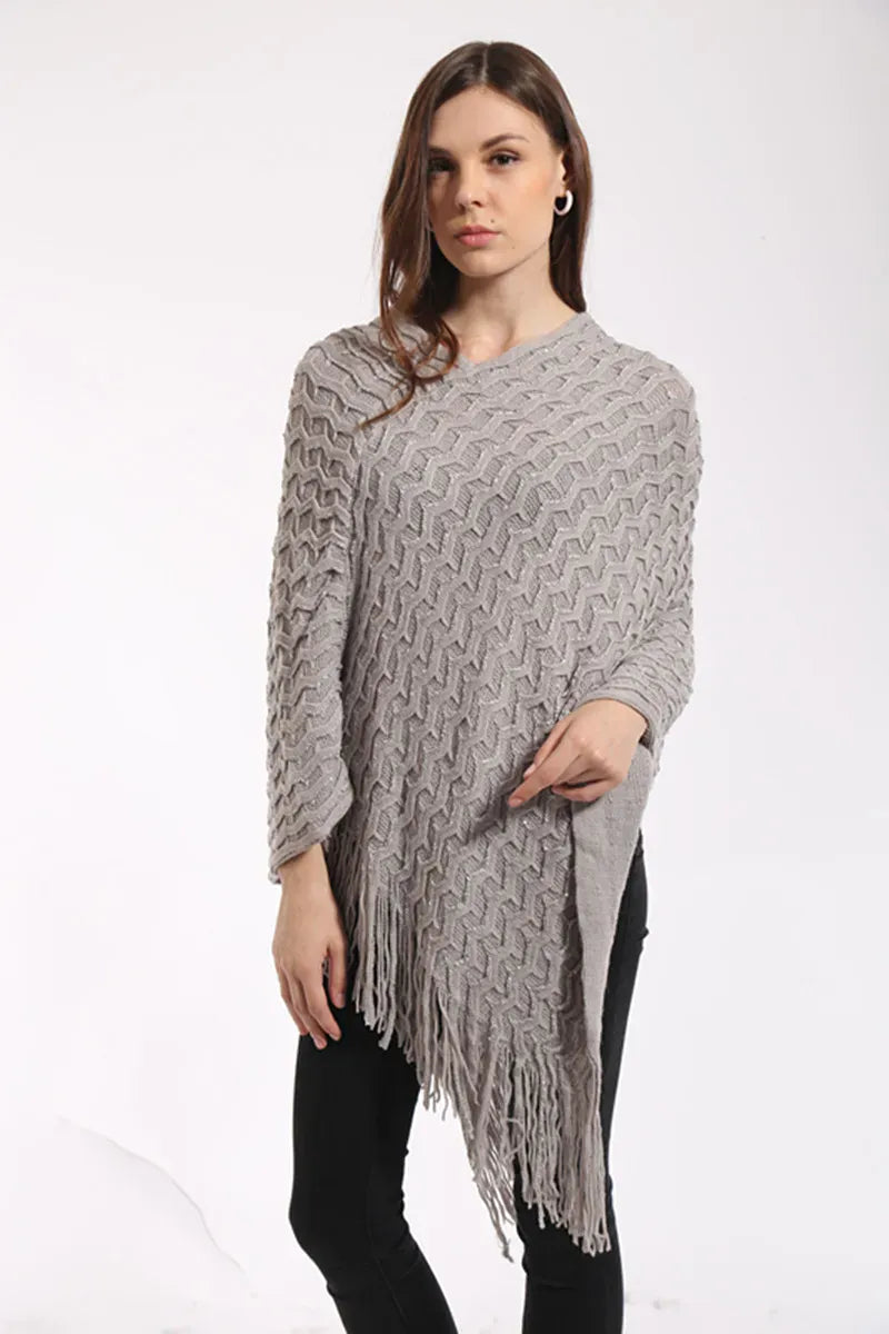 Pailletten-Poncho, asymmetrisch gestrickt, mit langen Fransen