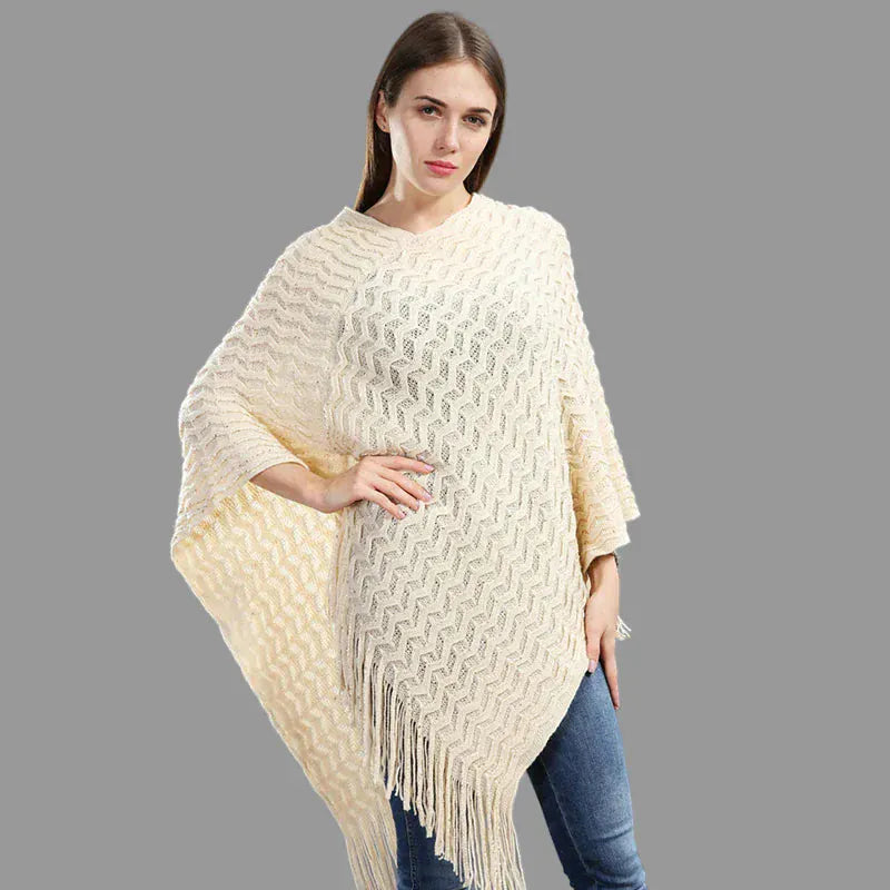 Pailletten-Poncho, asymmetrisch gestrickt, mit langen Fransen