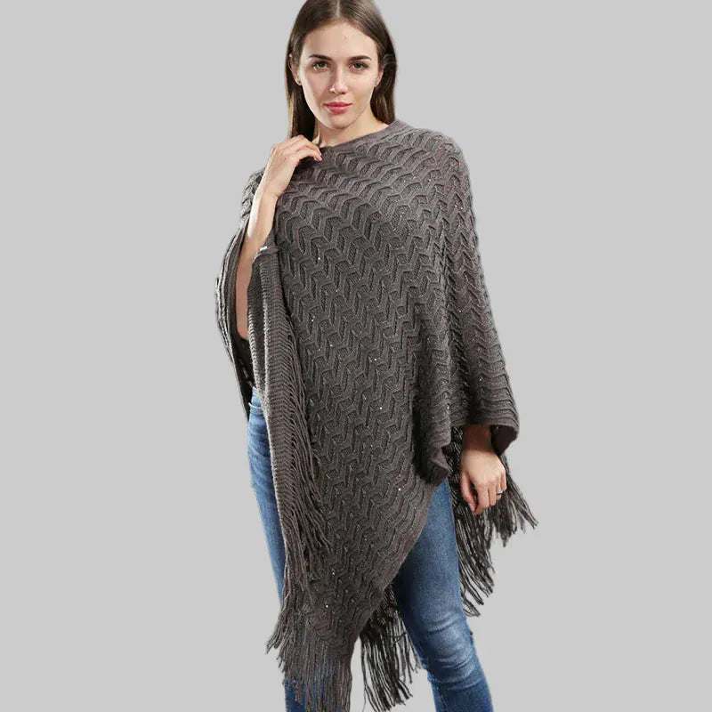 Pailletten-Poncho, asymmetrisch gestrickt, mit langen Fransen