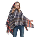 Sommerlicher Damenponcho mit Kapuze