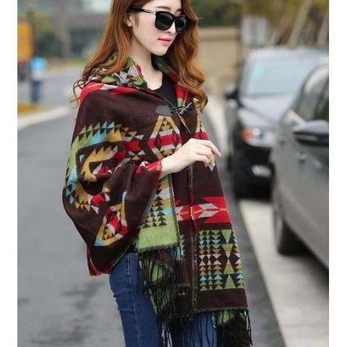 Feiner Damenponcho mit Kapuze