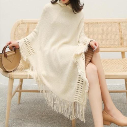 Winter-Damenponcho mit Kapuze
