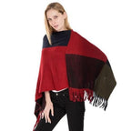 Winterlicher Wollponcho für Damen