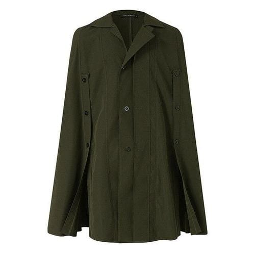 Langer Herrenponcho mit Knöpfen