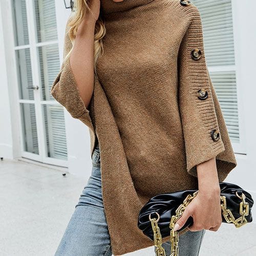 Poncho mit Rollkragen und Knöpfen