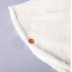 Winter-Babyponcho mit Kapuze