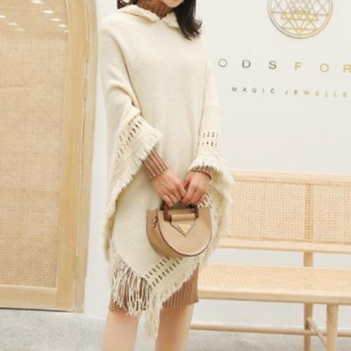 Winter-Damenponcho mit Kapuze