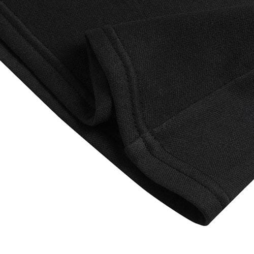 Winterlicher Herrenponcho mit Kapuze