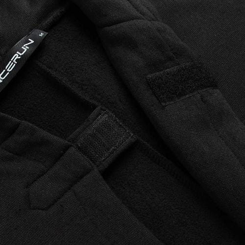 Winterlicher Herrenponcho mit Kapuze
